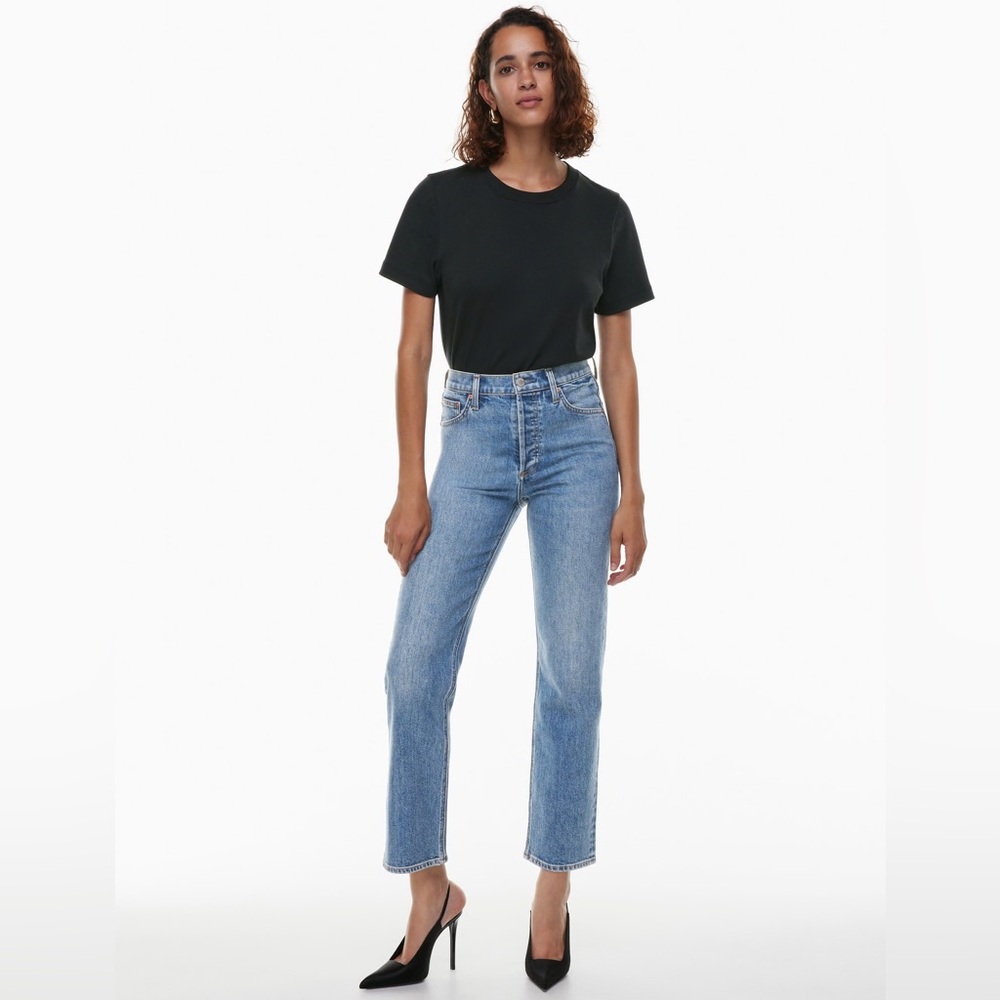 LIKE NEW Aritzia Denim Forum
The Arlo Hi-Rise Straight Jean